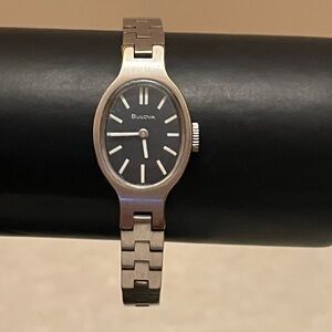 Vtg Swiss Made 1973 Ladies Bulova Watch